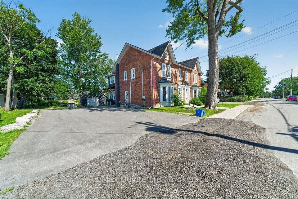 221 Albert Street, Belleville, ON K8N 3N6 – photo 2