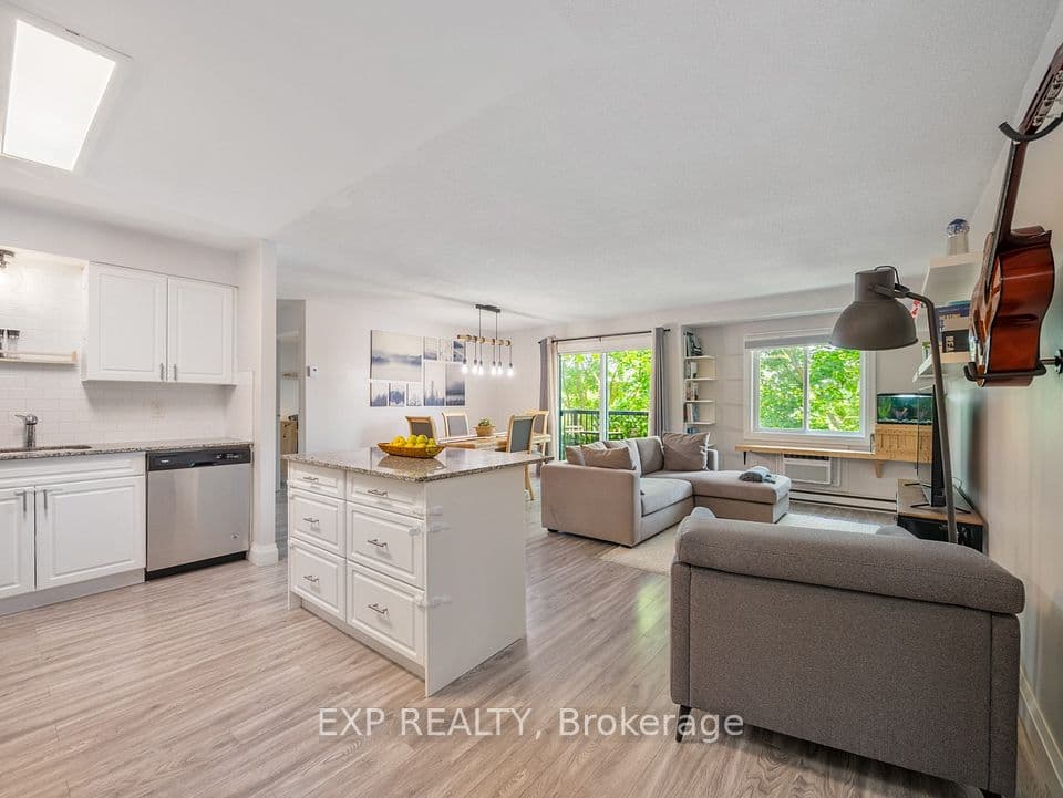 276 Eiwo Court 301, Waterloo, ON N2K 3M6 – main photo