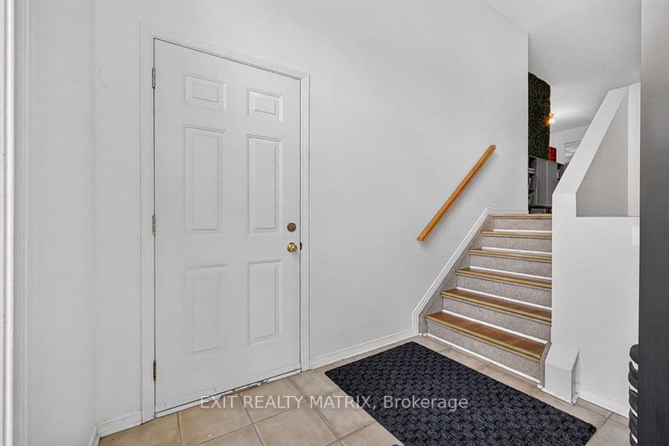 239 Stiver Street, Russell, ON K4R 1G9 – photo 3