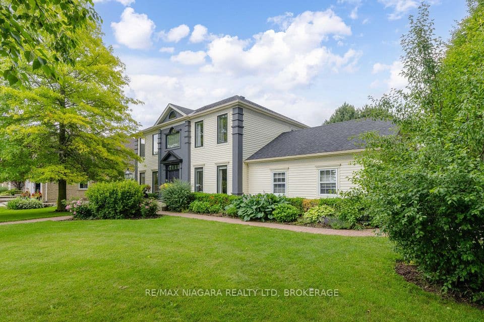 8056 Cathedral Drive, Niagara Falls, ON L2H 2Z2 – photo 2