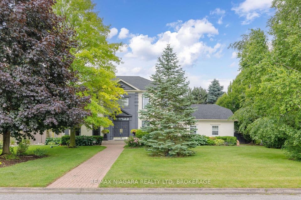 8056 Cathedral Drive, Niagara Falls, ON L2H 2Z2 – photo 3