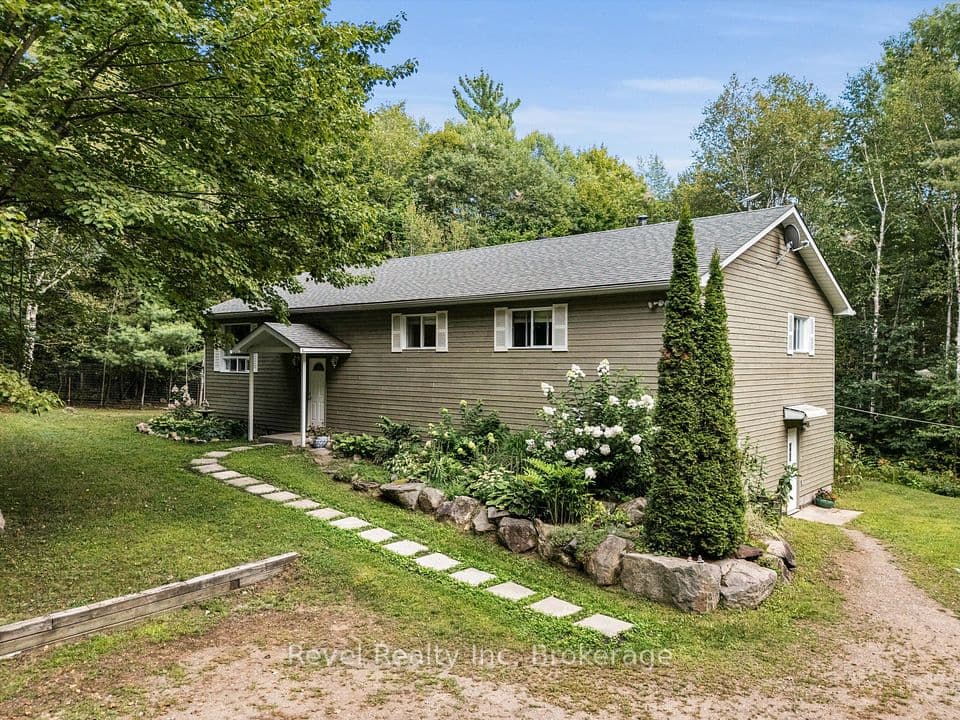 1326 Echo Lake Road, Lake of Bays, ON P0B 1A0 – main photo