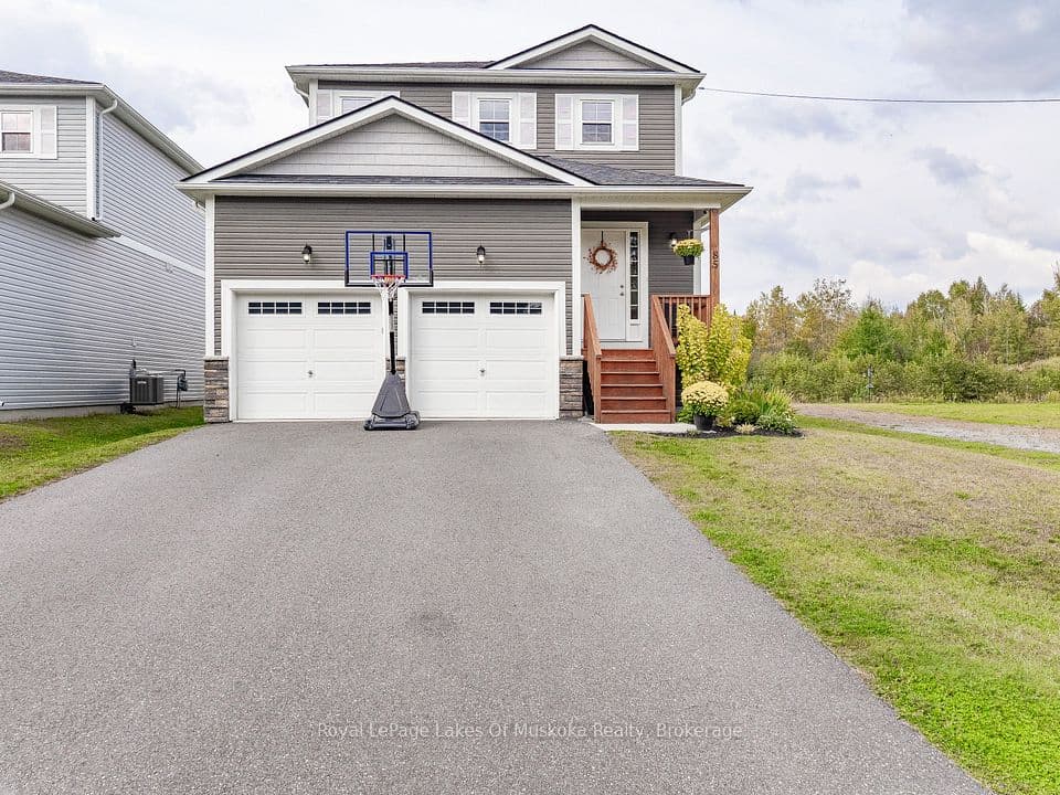 85 Douglas Drive, Bracebridge, ON P1L 0L3 – main photo