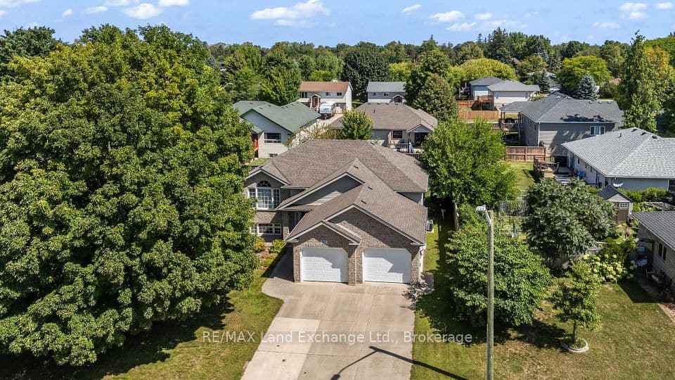 513 Peirson Avenue, Saugeen Shores, ON N0H 2C1 – main photo