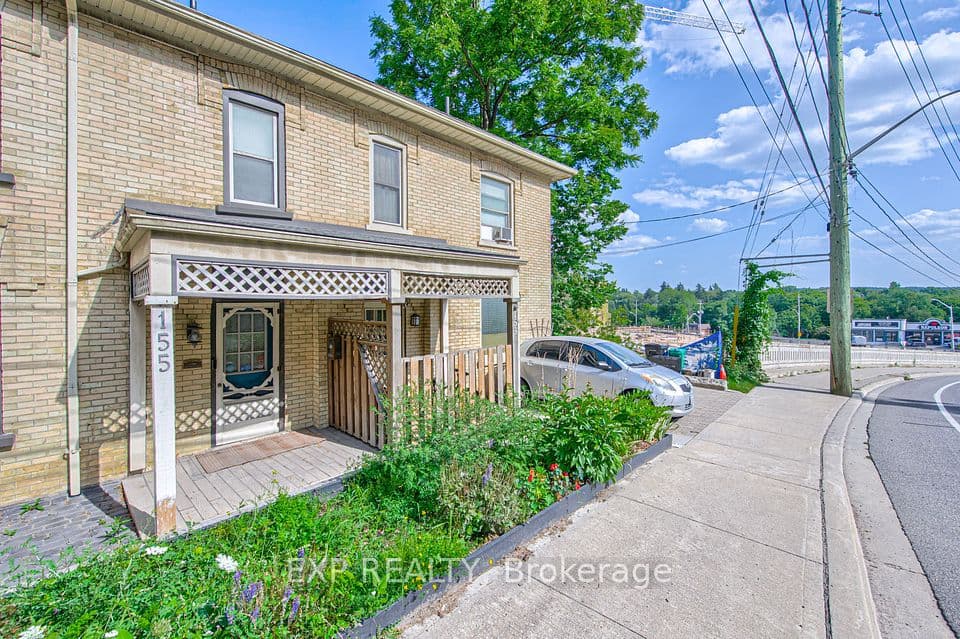 153 Fountain Street N, Cambridge, ON N3H 1H7 – main photo