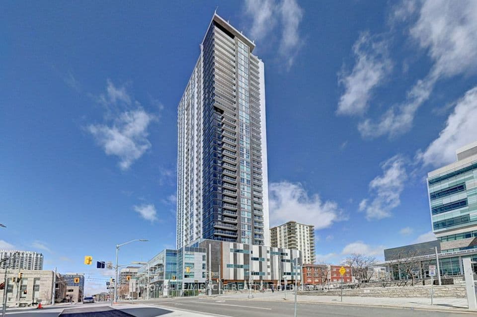 60 Frederick Street 1213, Kitchener, ON N2C 0H7 – main photo