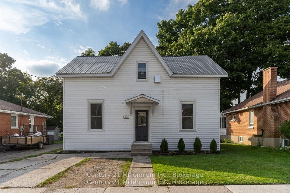 276 Edward Street, North Huron, ON N0G 2W0 – main photo