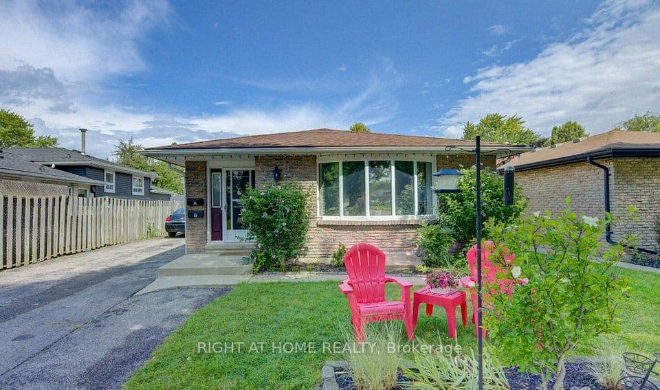 204 Holborn Drive, Kitchener, ON N2A 2E8 – main photo