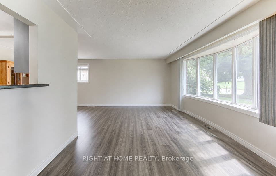 204 Holborn Drive, Kitchener, ON N2A 2E8 – photo 2