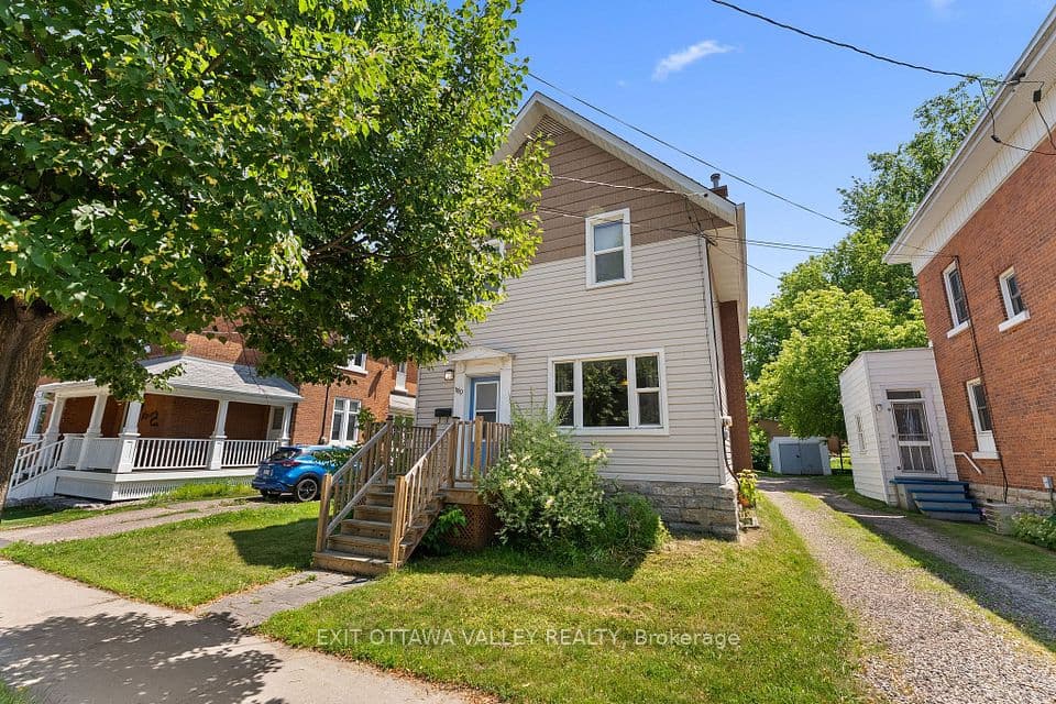 180 Mary Street, Pembroke, ON K8A 5V6 – photo 2