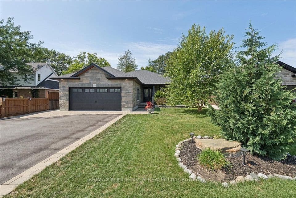 25 Ambrosia Terrace, Quinte West, ON K8V 0G7 – main photo