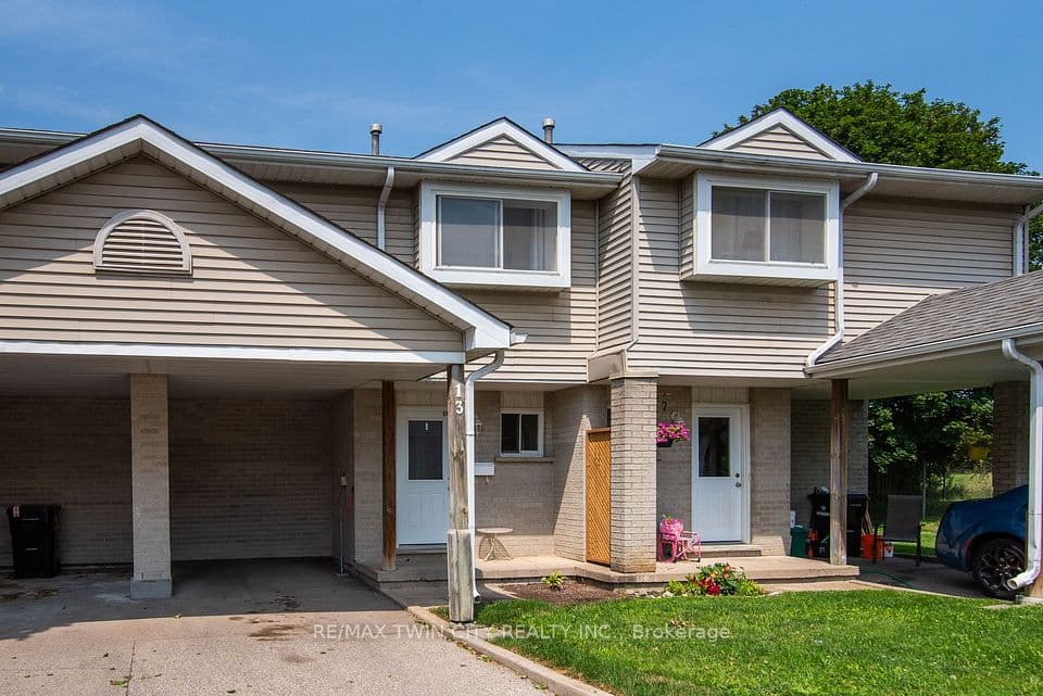 125 Sekura Crescent 13, Cambridge, ON N1R 8B4 – main photo