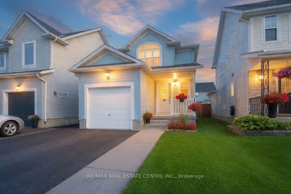 765 Angler Way, Waterloo, ON N2K 4L7 – main photo