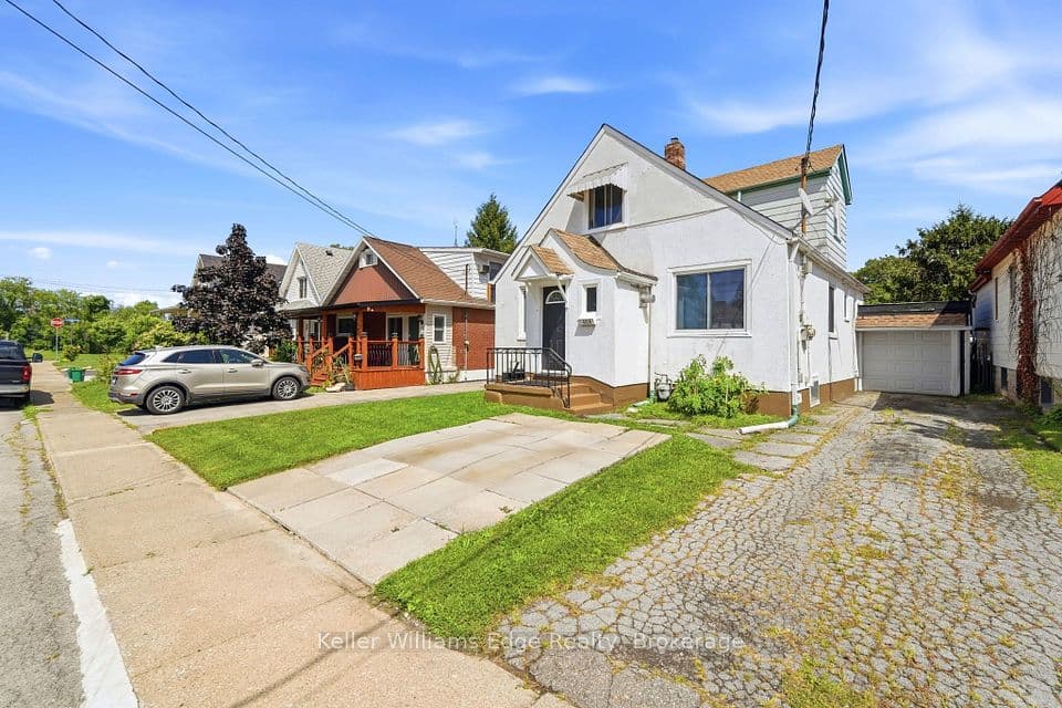 4104 Broughton Avenue, Niagara Falls, ON L2E 3K6 – photo 3