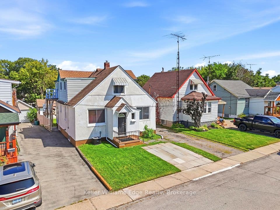 4104 Broughton Avenue, Niagara Falls, ON L2E 3K6 – photo 2