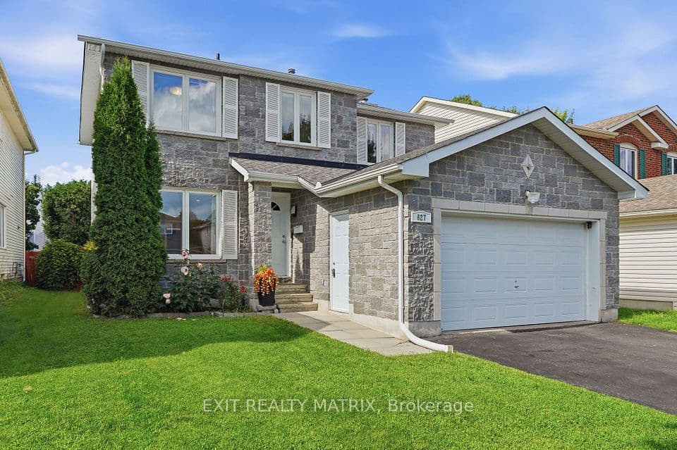 627 Chenier Way, Orleans - Cumberland and Area, ON K4A 1R5 – main photo