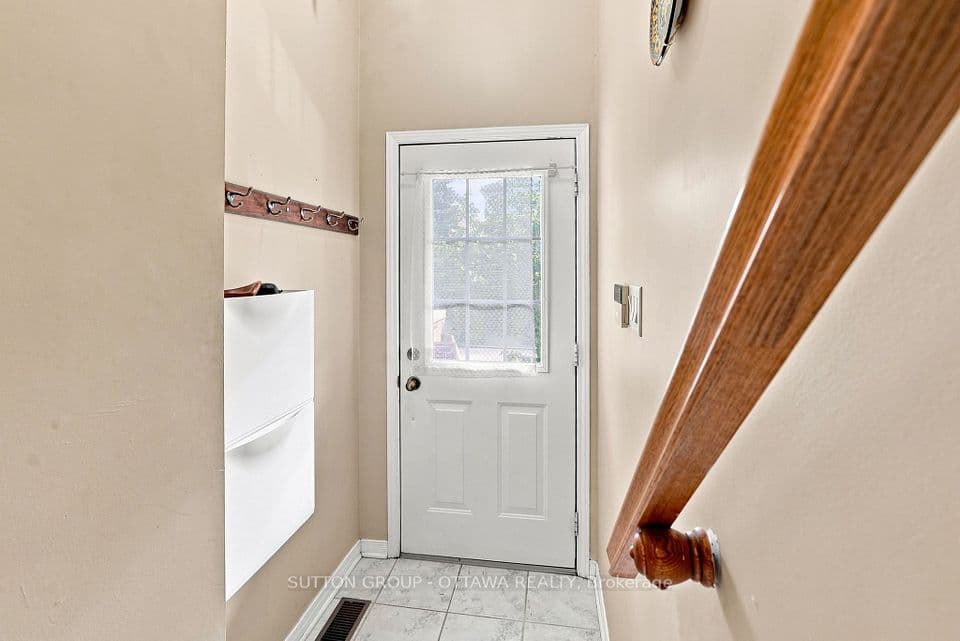 22 Manhattan Crescent, Carlington - Central Park, ON K2C 4B4 – photo 3