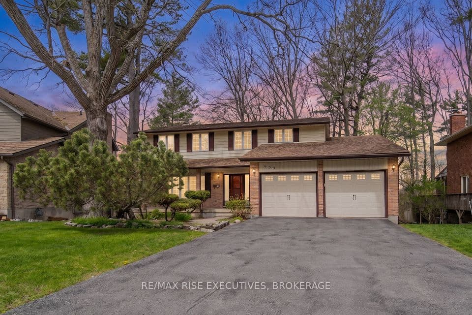 899 Safari Drive, Kingston, ON K7M 6W2 – main photo