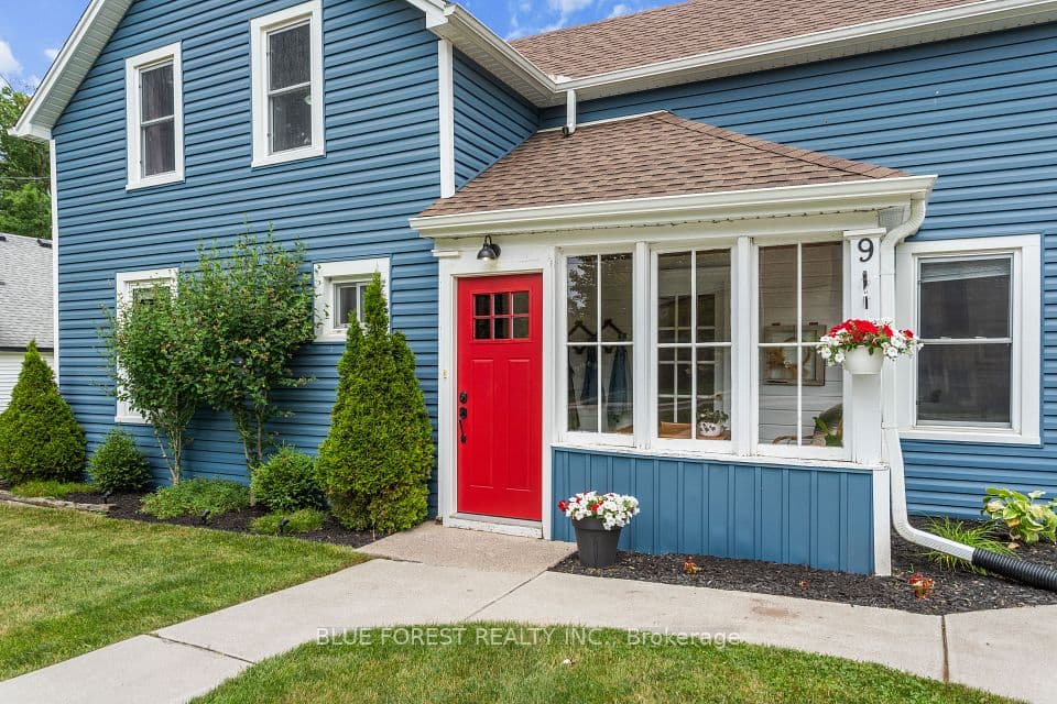 9 Union Street E, Lambton Shores, ON N0M 1B0 – photo 3