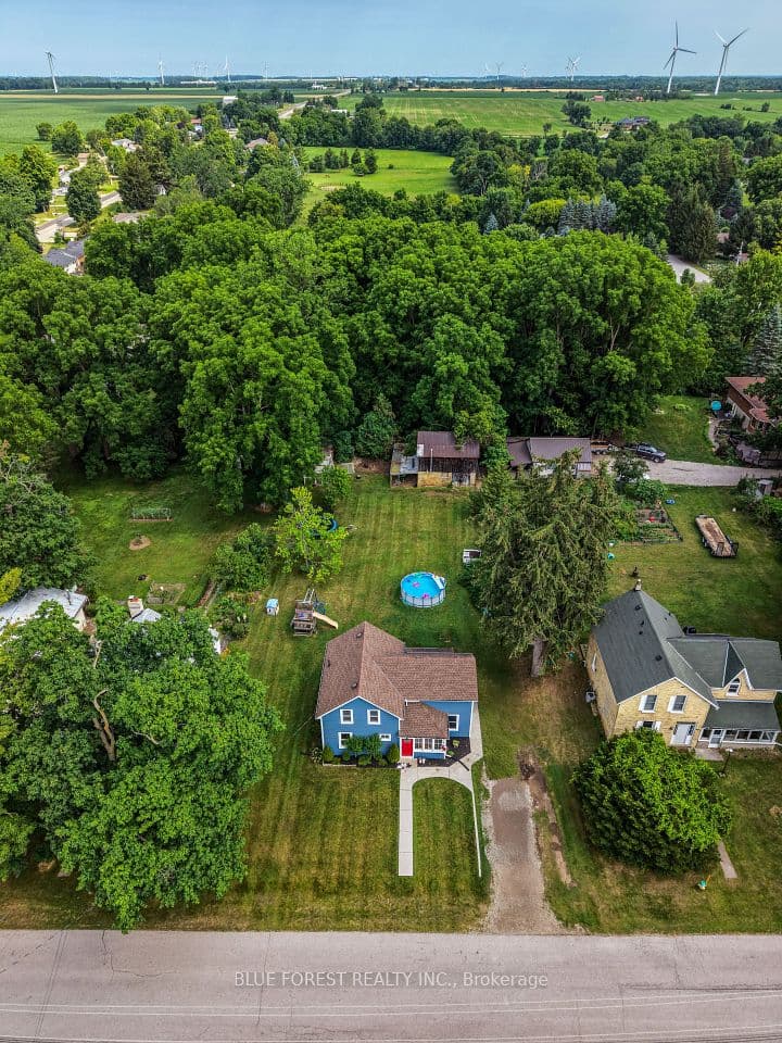9 Union Street E, Lambton Shores, ON N0M 1B0 – photo 2