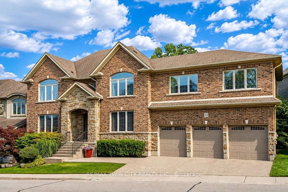 258 Edgewater Crescent 3, Kitchener, ON N2A 4M2 – photo 2