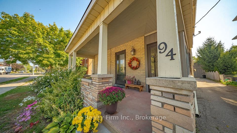 94 Woodstock Street N, East Zorra-Tavistock, ON N0B 2R0 – main photo
