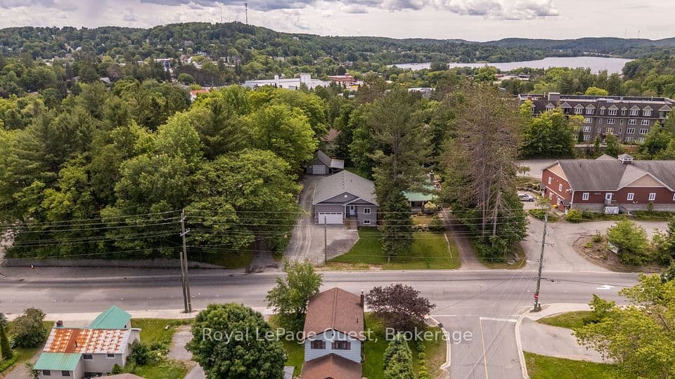 57 West Road W, Huntsville, ON P1H 1L4 – photo 2