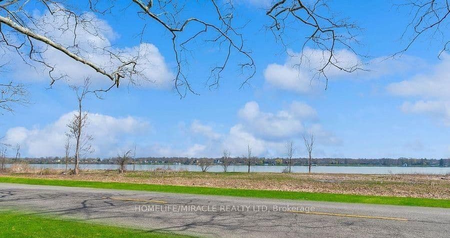 3035 Niagara Parkway, Fort Erie, ON L2A 5M4 – photo 2