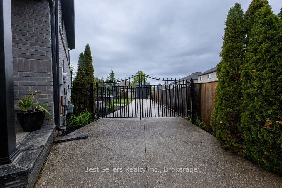 214 Cardinal Crescent, Welland, ON L3C 0B1 – photo 3