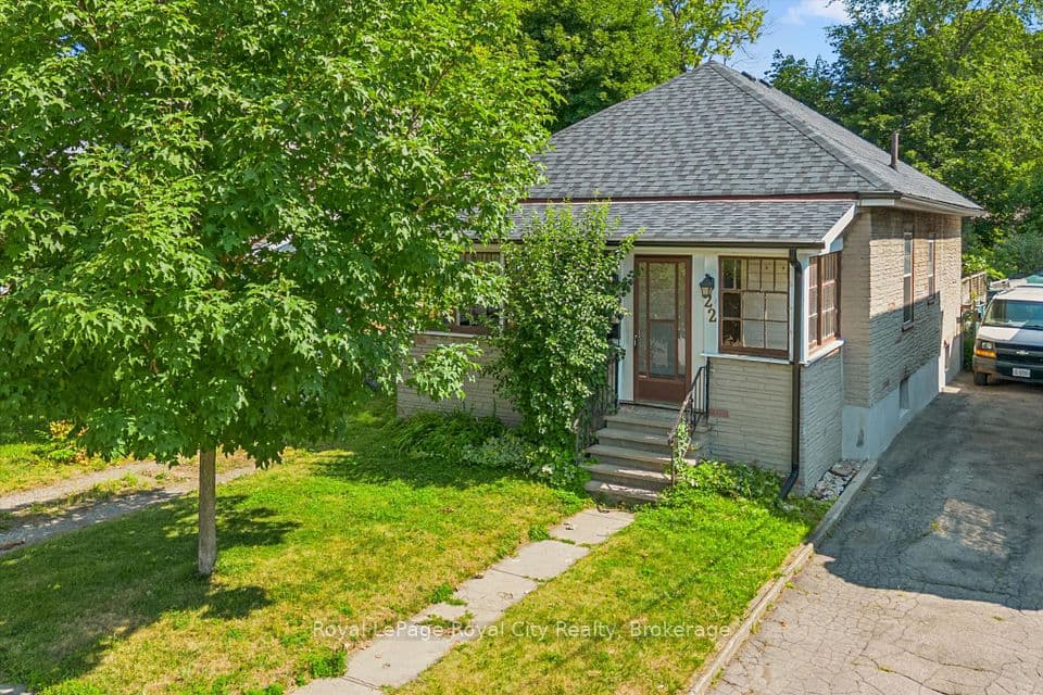 22 Boult Avenue, Guelph, ON N1E 5W7 – main photo
