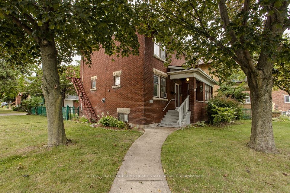 1088 King Street E, Hamilton, ON L8M 1E3 – photo 3