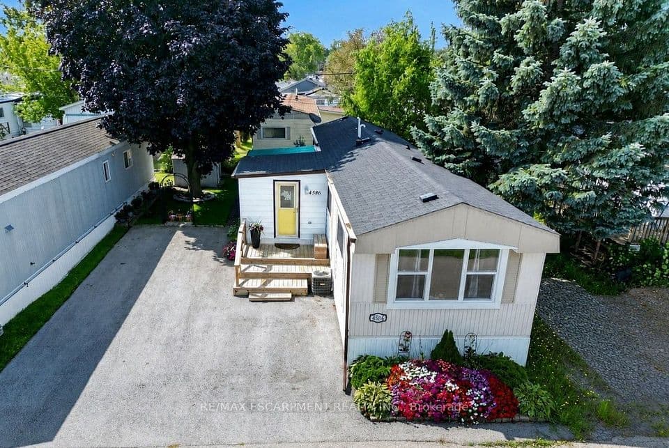 4586 Mary Lane, Lincoln, ON L3J 0W1 – main photo