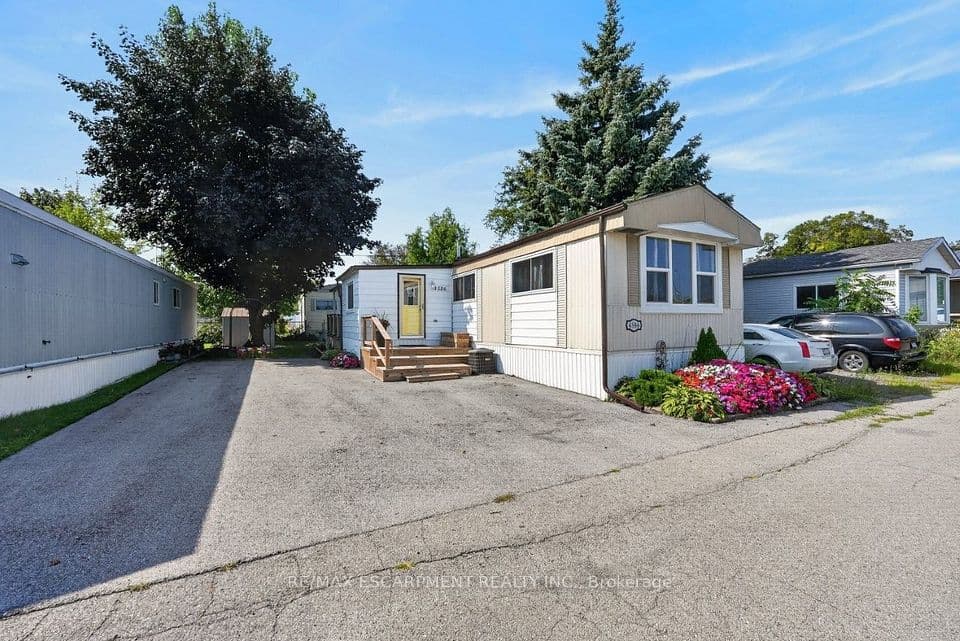 4586 Mary Lane, Lincoln, ON L3J 0W1 – photo 2