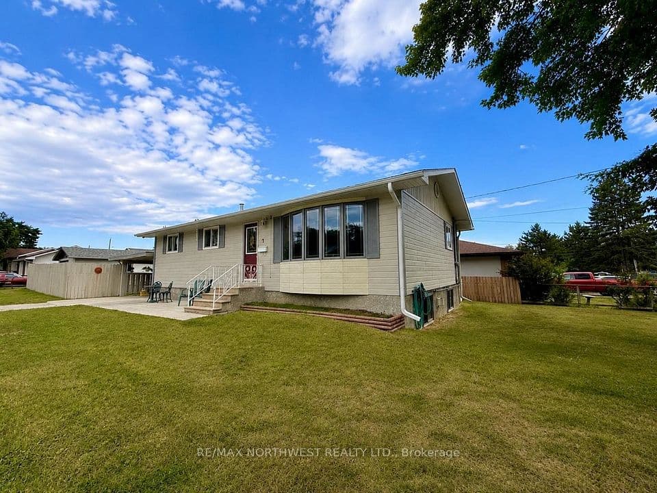 1 Kirkpatrick Avenue, Kenora, ON P9N 4K5 – photo 2
