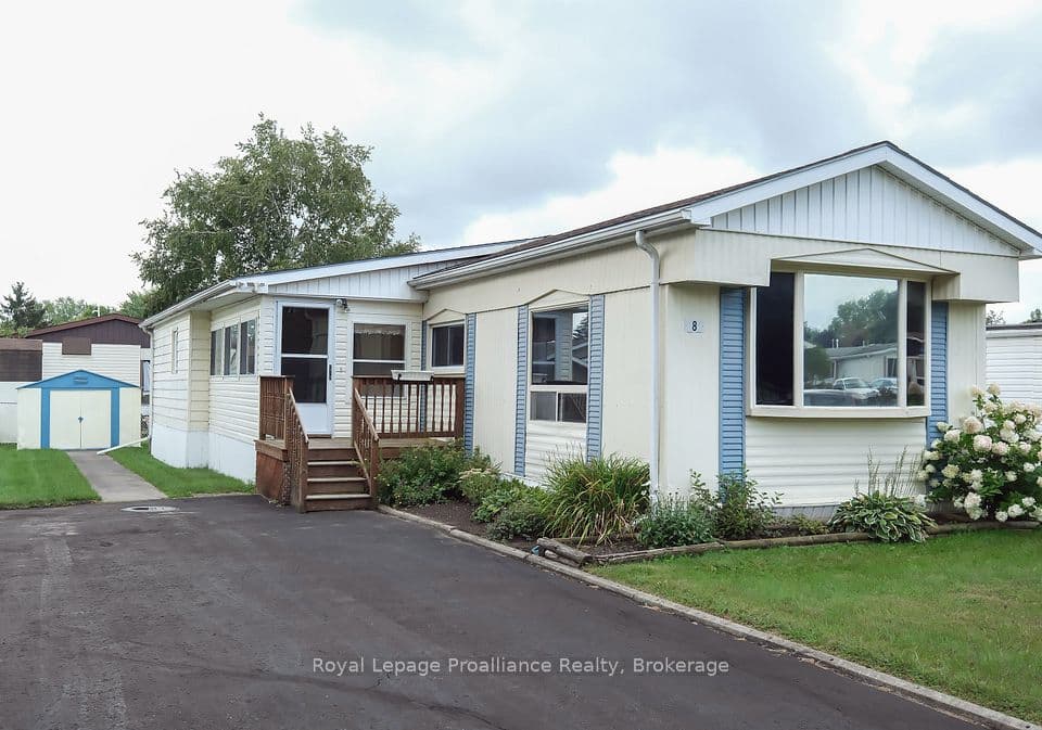 8 Juniper Lane, Quinte West, ON K8N 4Z3 – main photo