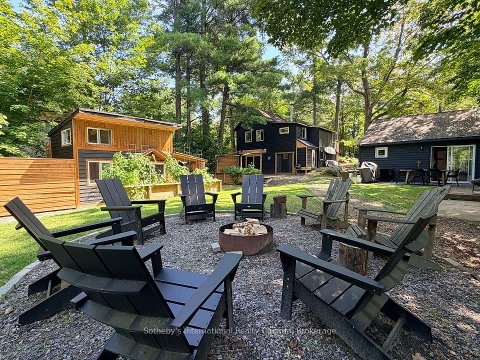 1209 NORTH KAHSHE LAKE Road, Gravenhurst, ON P0E 1G0 – main photo