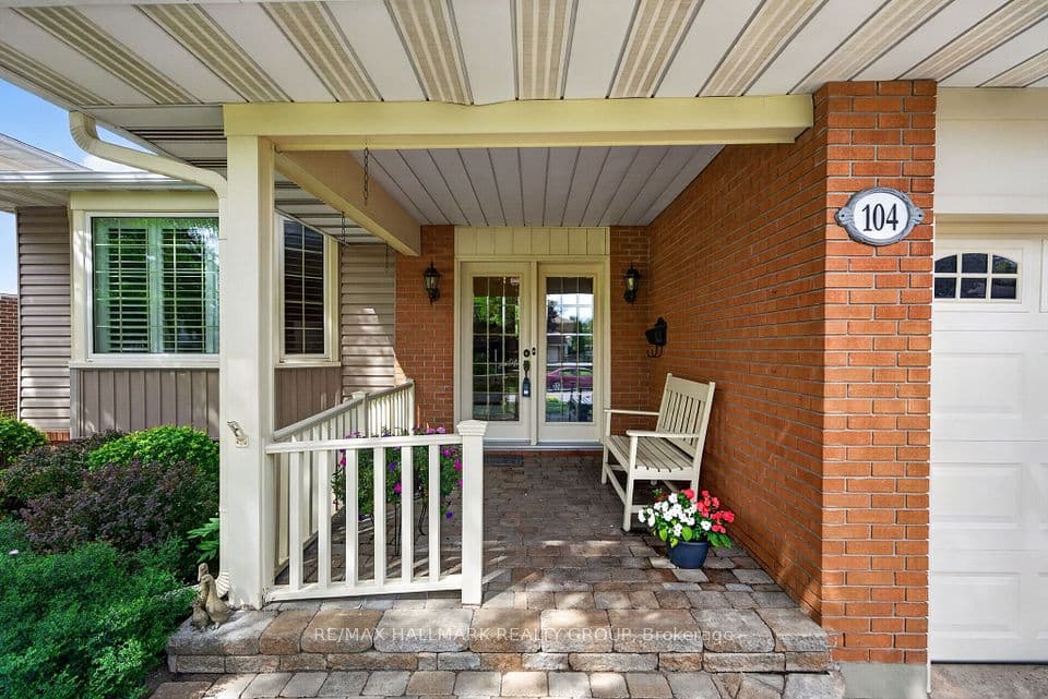 104 Northpark Drive, Blackburn Hamlet, ON K1B 4V3 – photo 3