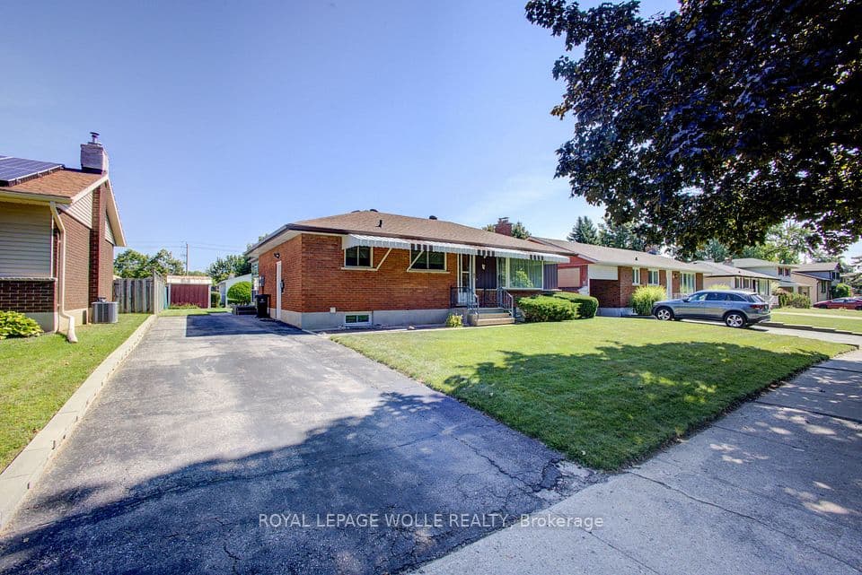 52 Queenston Crescent, Kitchener, ON N2B 2V5 – photo 3