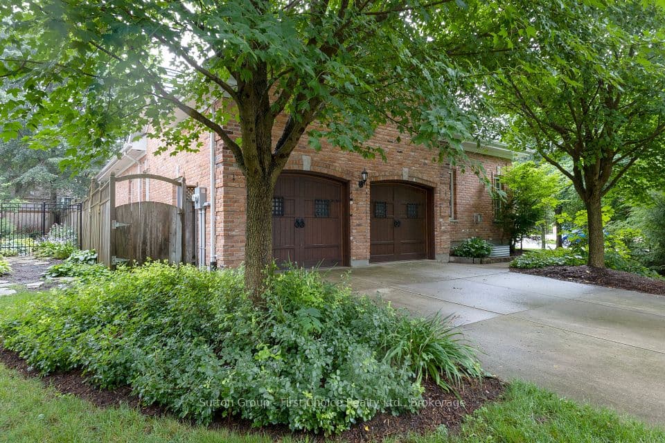 70 Crawford Street, Stratford, ON N5A 5Y4 – photo 3