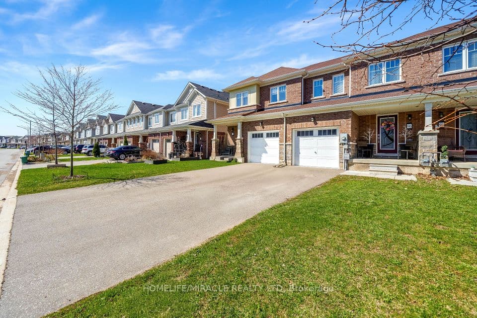 96 Esther Crescent S, Thorold, ON L3B 0G3 – photo 2