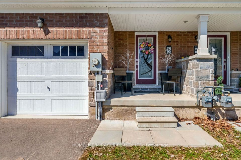 96 Esther Crescent S, Thorold, ON L3B 0G3 – main photo