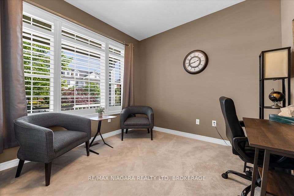 404 Wright Crescent, Niagara-on-the-Lake, ON L0S 1J0 – photo 3