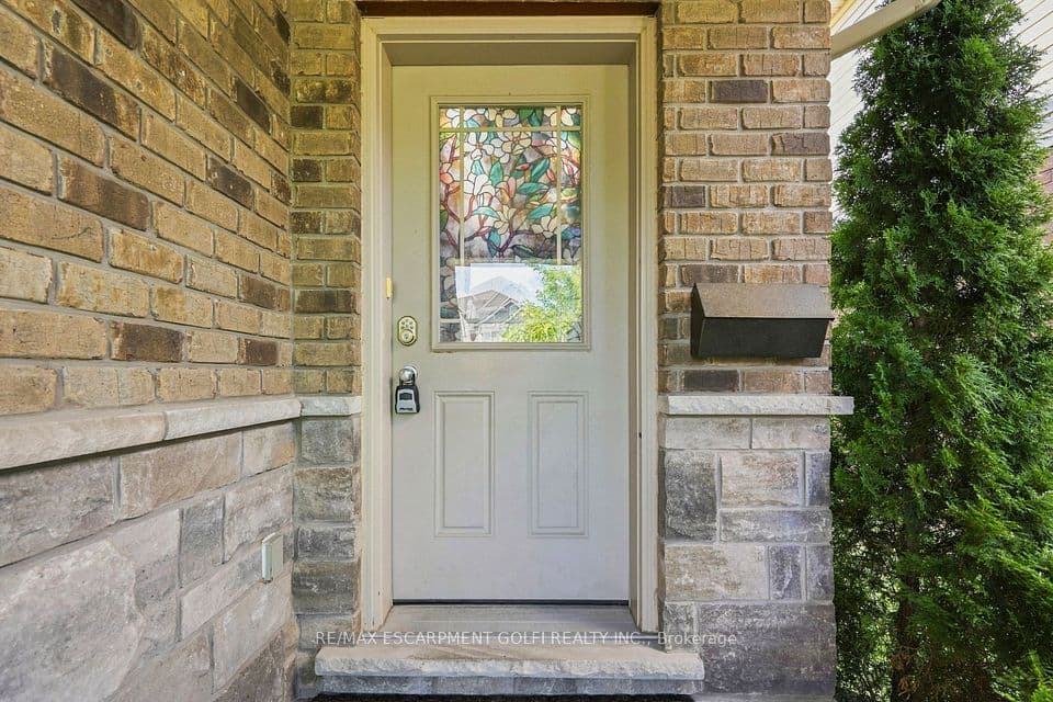 8540 Milomir Street, Niagara Falls, ON L2H 0B6 – photo 2