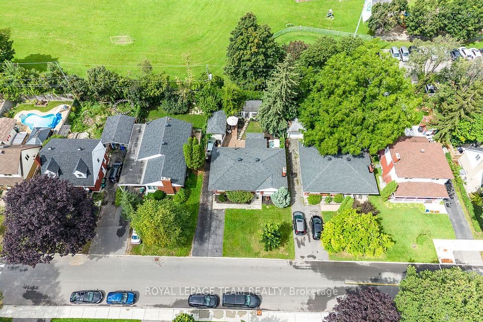2141 Belair Drive, Belair Park - Copeland Park and Area, ON K2C 0X2 – photo 2