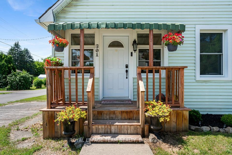 301 Oxford Street E, North Grenville, ON K0G 1J0 – photo 2