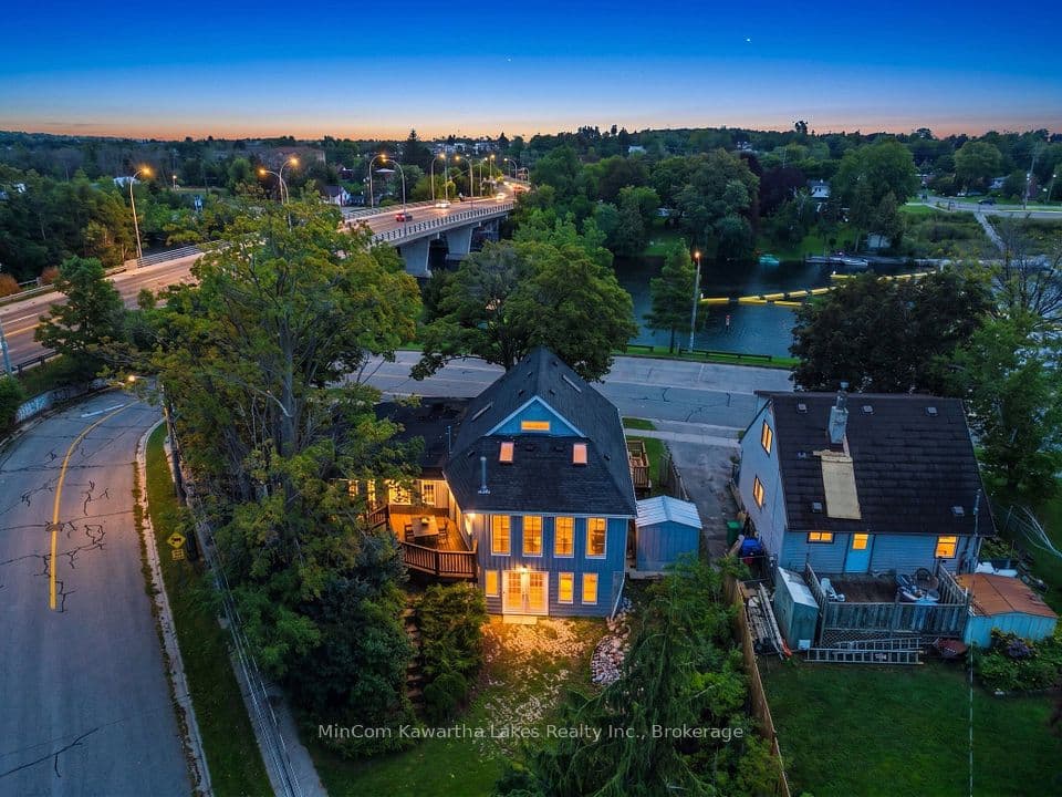 811 Morphet Avenue, Peterborough, ON K9J 2X7 – main photo