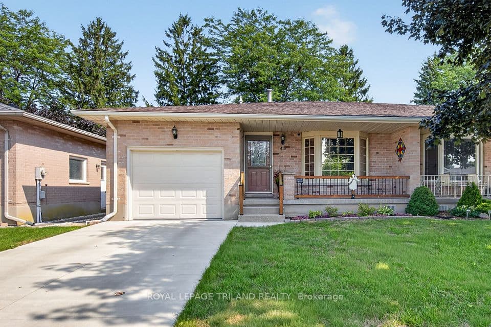 43 Bonnie Place, St. Thomas, ON N5R 5W5 – main photo