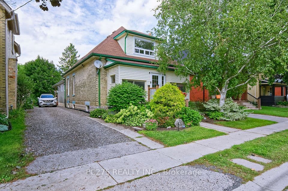 20 Maple Street, St. Thomas, ON N5R 1Y9 – main photo