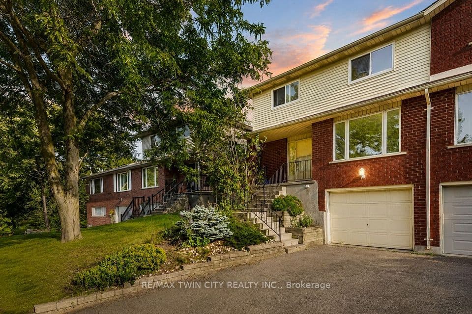 68 Old Huron Court, Kitchener, ON N2R 1L7 – photo 2