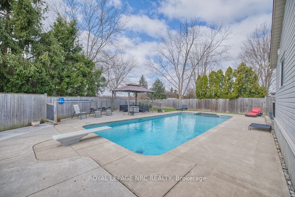 16 Leonard Drive, St. Catharines, ON L2S 3V2 – photo 2